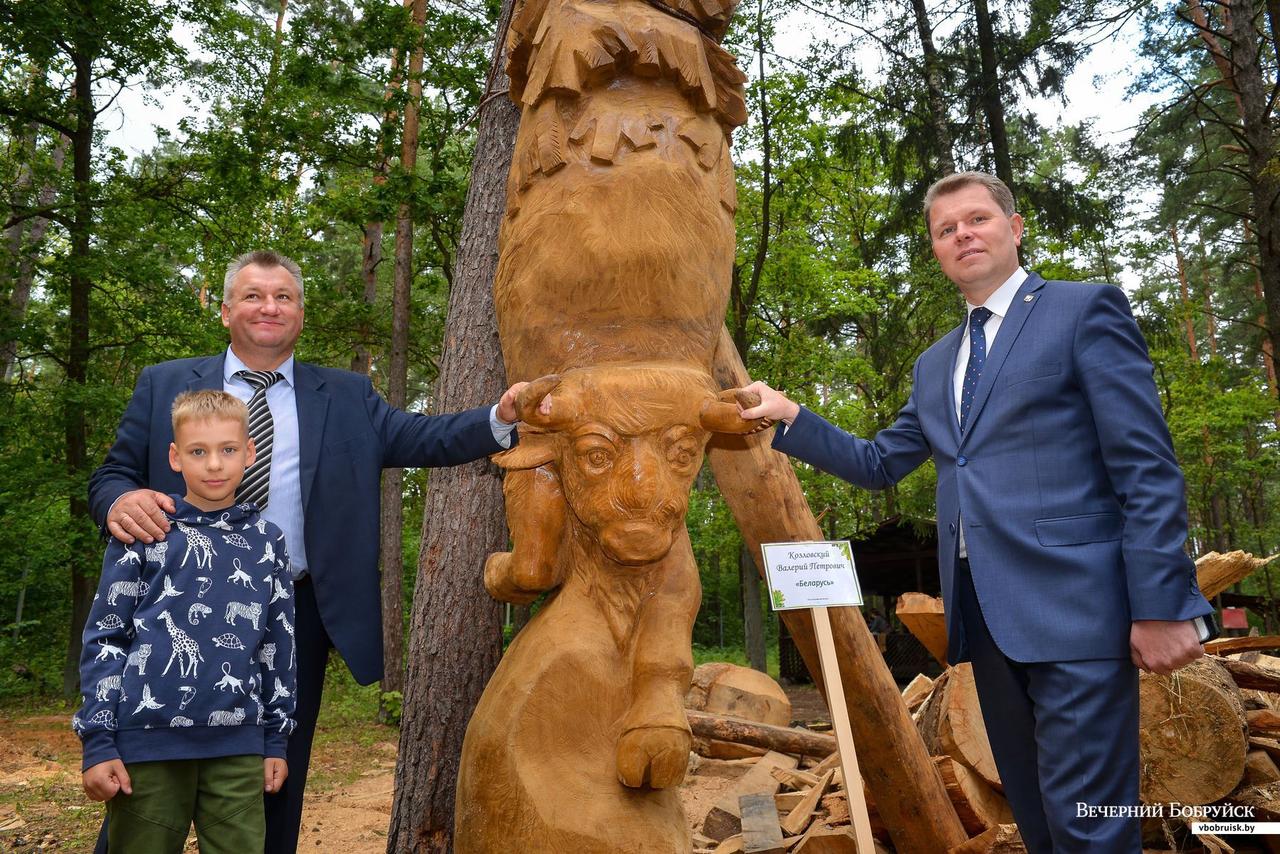 12.07.2019. Национальный конкурс-пленэр мастеров резьбы по дереву 