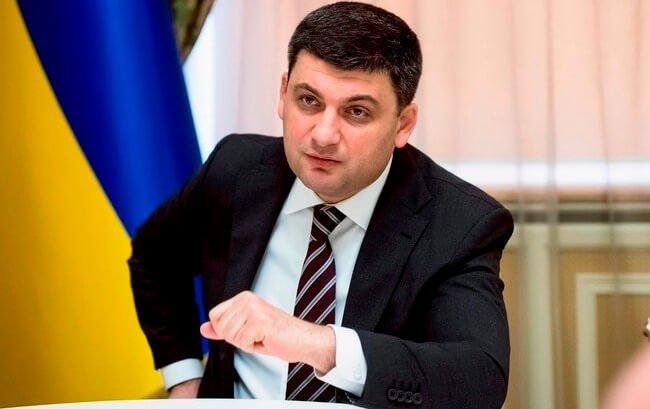 Гройсман про боротьбу з контрабандою лісу: Простежимо весь ланцюжок і до середини вересня підготуємо звіт