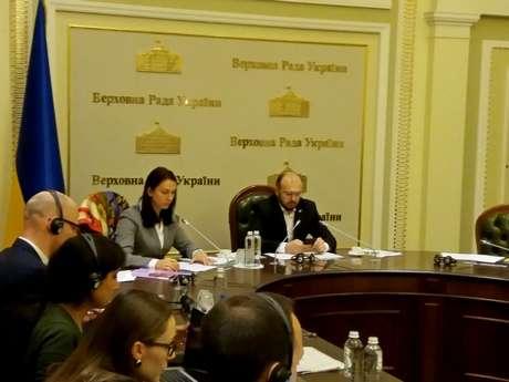 У Верховній Раді відбувся круглий стіл на тему: «Міжнародні аспекти корупційних зловживань при торгівлі українською деревиною»