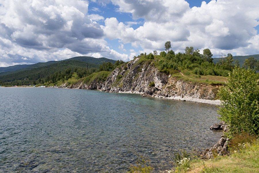 В агентство лесного хозяйства Бурятии нагрянули с обыском из-за вырубки леса на Байкале