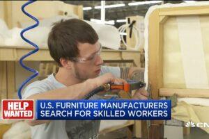 Производители мебели предвидят бум в отрасли и объединяются, чтобы найти рабочих для удовлетворения спроса