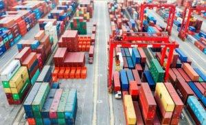 Коронавирус: Китай надеется оживить торговлю, сократив портовые сборы