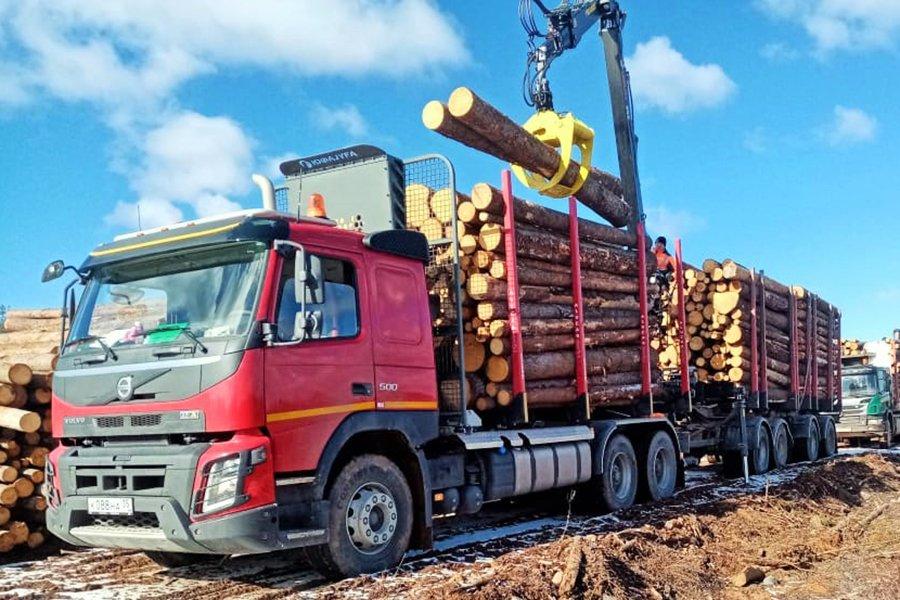 Segezha Group закупила новые лесовозы и внедорожники для вологодских лесозаготовителей