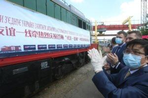 Грузовые поезда играют решающую роль в поддержании глобального восстановления