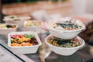 Stora Enso и Tingstad запускают уникальные тарелки для пищевых продуктов из формованного волокна, которые заменят пластик