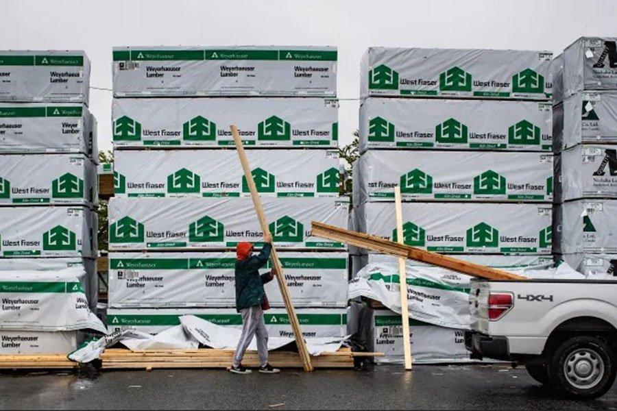 Цены на пиломатериалы подскочили до рекордных 1000 долларов США, несмотря на замедление продаж