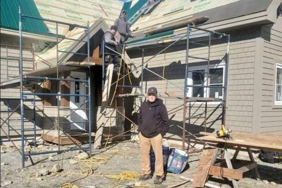 Цены на пиломатериалы продолжают расти, поскольку пандемия продолжается