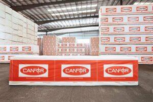 Завод Canfor вновь открывается после двухнедельного закрытия из-за лесных пожаров