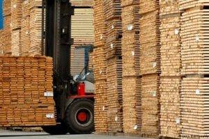 Увеличение товарооборота в торговле древесиной в Германии, связанное с ценой