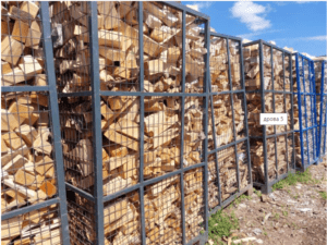 Спрос на дрова в Румынии растет. Мэры призывают людей покупать столько, сколько им нужно